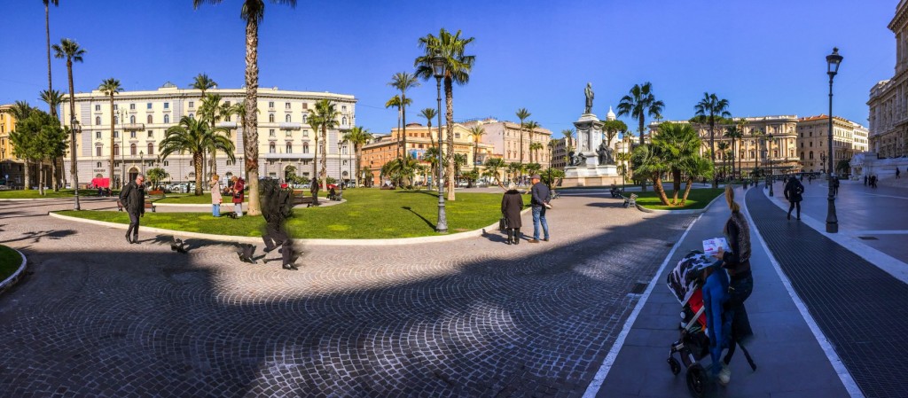 Piazza Cavour, à deux pas de la Facoltà.